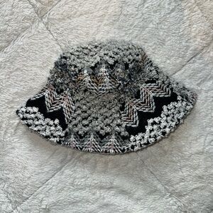 Textured bucket hat